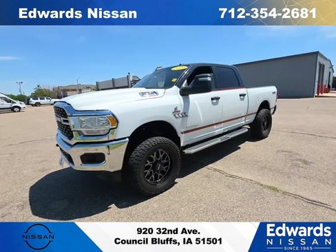 Used 2024 RAM 2500 Big Horn AWD/4WD image 1