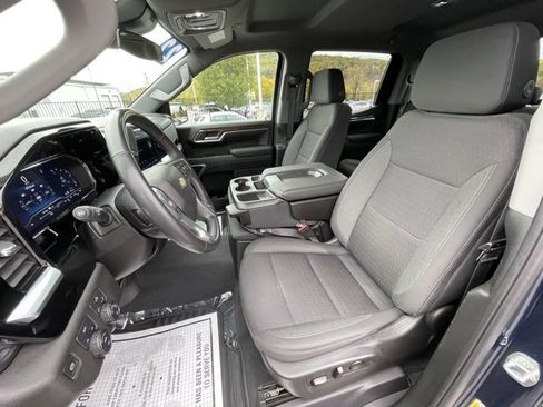 Used 2022 Chevrolet Silverado 1500 LT image 23