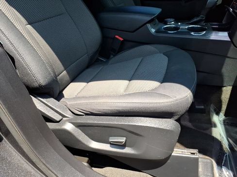 Used 2018 Ford Explorer XLT AWD/4WD image 30