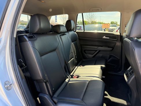 Used 2018 Volkswagen Atlas SE image 12