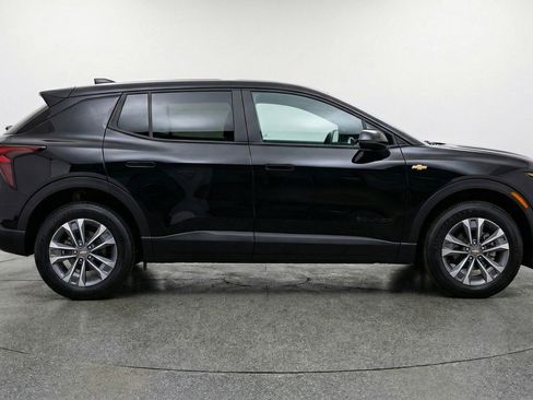 Used 2025 Chevrolet Equinox LT image 11