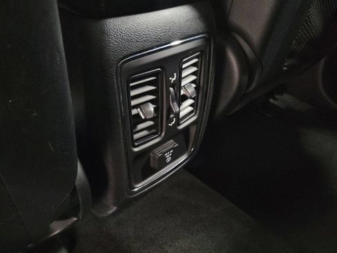 Used 2012 Jeep Grand Cherokee Laredo AWD/4WD image 30