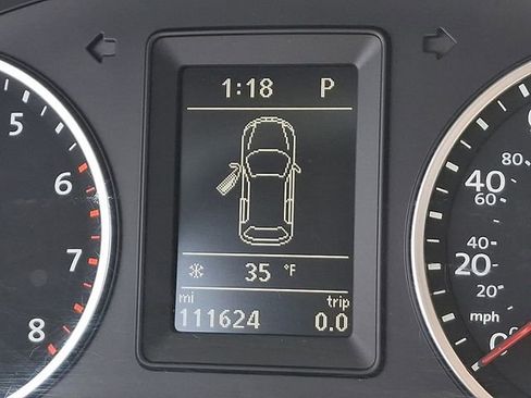 Used 2016 Volkswagen Tiguan S image 21