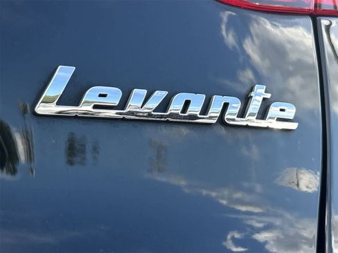 Used 2017 Maserati Levante image 7