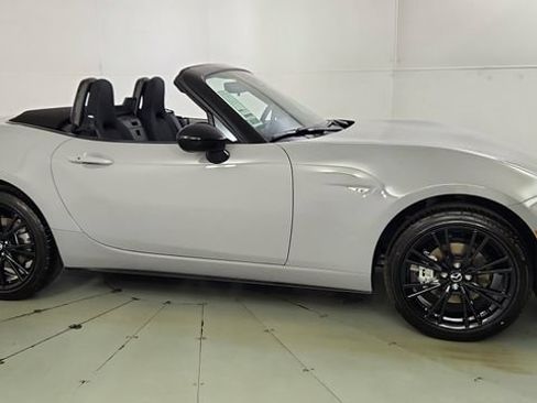 New 2026 MAZDA MX-5 Miata Club w/ Interior Package RWD image 31