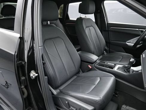 Used 2023 Audi Q3 2.0T Premium Plus AWD/4WD image 31