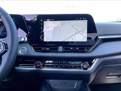 New 2027 Chevrolet Equinox RS w/ Convenience Package III FWD image 12