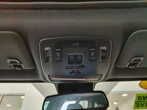 Used 2023 Toyota Sienna XSE w/ XSE Plus Package AWD/4WD image 32