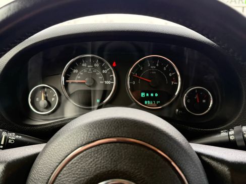 Used 2017 Jeep Wrangler Sahara w/ Connectivity Group image 26