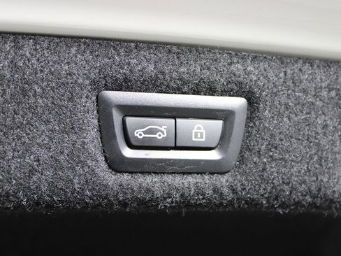 Used 2023 BMW 530e w/ M Sport Package image 45