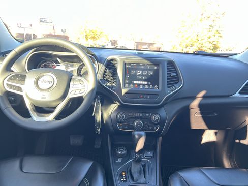 Used 2022 Jeep Cherokee Latitude image 30