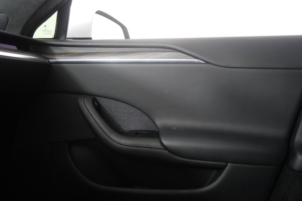 Used 2023 Tesla Model S AWD/4WD image 30