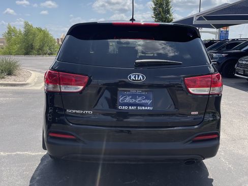 Used 2017 Kia Sorento L FWD image 6