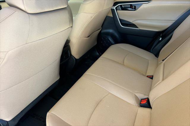 Certified 2023 Toyota RAV4 LE AWD/4WD image 4