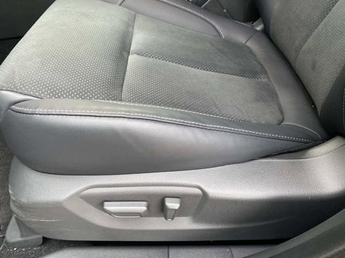 Used 2024 Mitsubishi Eclipse Cross SE image 24