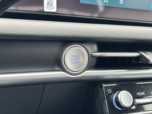 New 2026 Hyundai Santa Cruz SE FWD image 18
