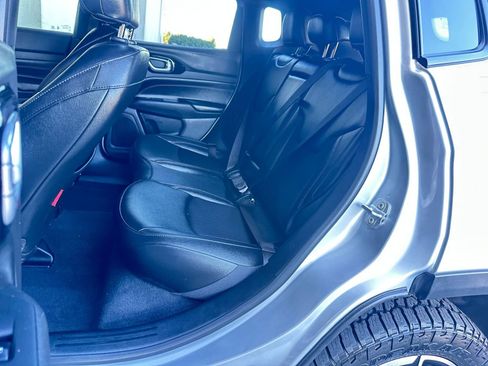 Used 2025 Jeep Compass Trailhawk w/ Trailer Tow Group image 37