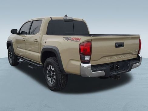 Used 2019 Toyota Tacoma TRD Off-Road image 5