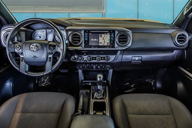 Used 2019 Toyota Tacoma TRD Off-Road w/ Technology Package AWD/4WD image 10