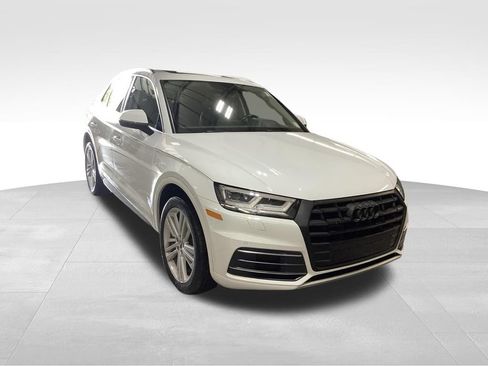 Used 2019 Audi Q5 2.0T Premium Plus w/ Premium Plus Package AWD/4WD image 8