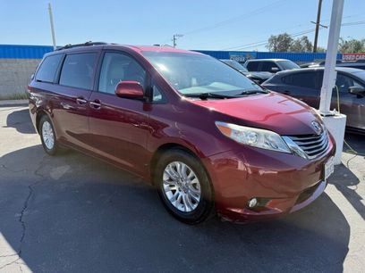 Used 2011 Toyota Sienna XLE w/ Premium Pkg