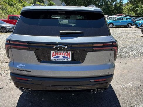 New 2026 Chevrolet Traverse LT w/ Midnight/Sport Edition FWD image 6