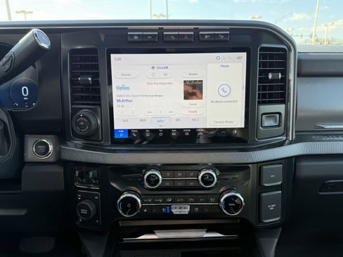 Used 2024 Ford F350 Platinum image 18