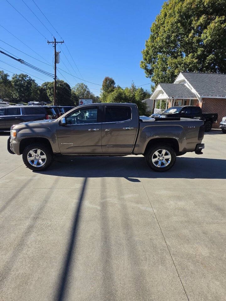 Used 2016 GMC Canyon SLT w/ Driver Alert Package AWD/4WD image 3