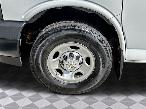 Used 2022 Chevrolet Express 2500 w/ Driver Convenience Package image 33