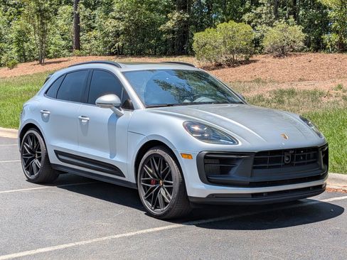 Used 2026 Porsche Macan GTS AWD/4WD image 26