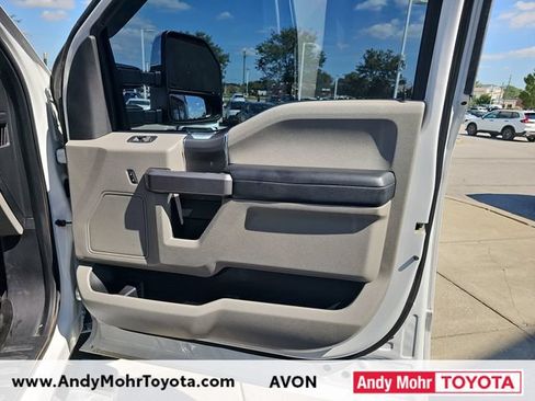 Used 2018 Ford F250 XLT w/ XLT Premium Package AWD/4WD image 37