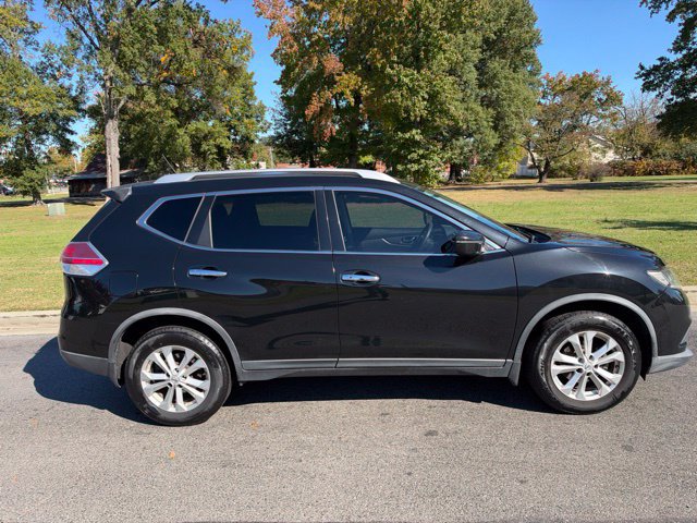 Used 2016 Nissan Rogue SV AWD/4WD image 28