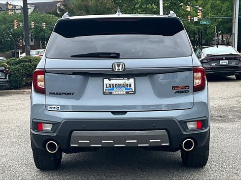 Used 2025 Honda Passport TrailSport image 4