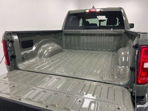 New 2026 RAM 1500 4x4 Crew Cab image 7