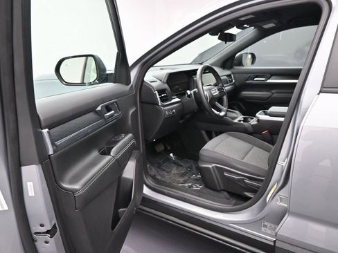 Used 2025 GMC Terrain Elevation image 11