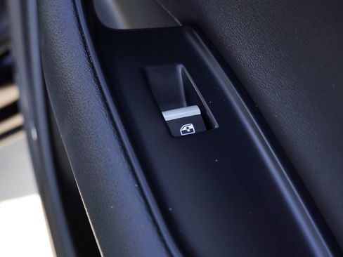 Used 2020 Audi Q7 3.0T Premium Plus AWD/4WD image 32