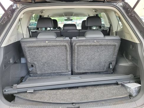 Used 2023 Volkswagen Tiguan SE FWD image 23