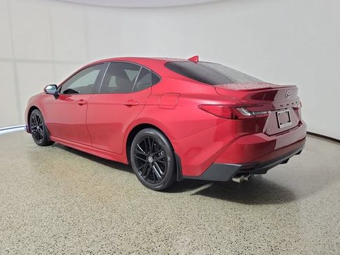 Used 2025 Toyota Camry SE FWD image 7
