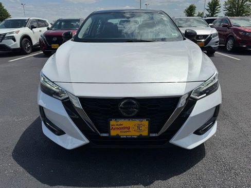 Used 2023 Nissan Sentra SR FWD image 9