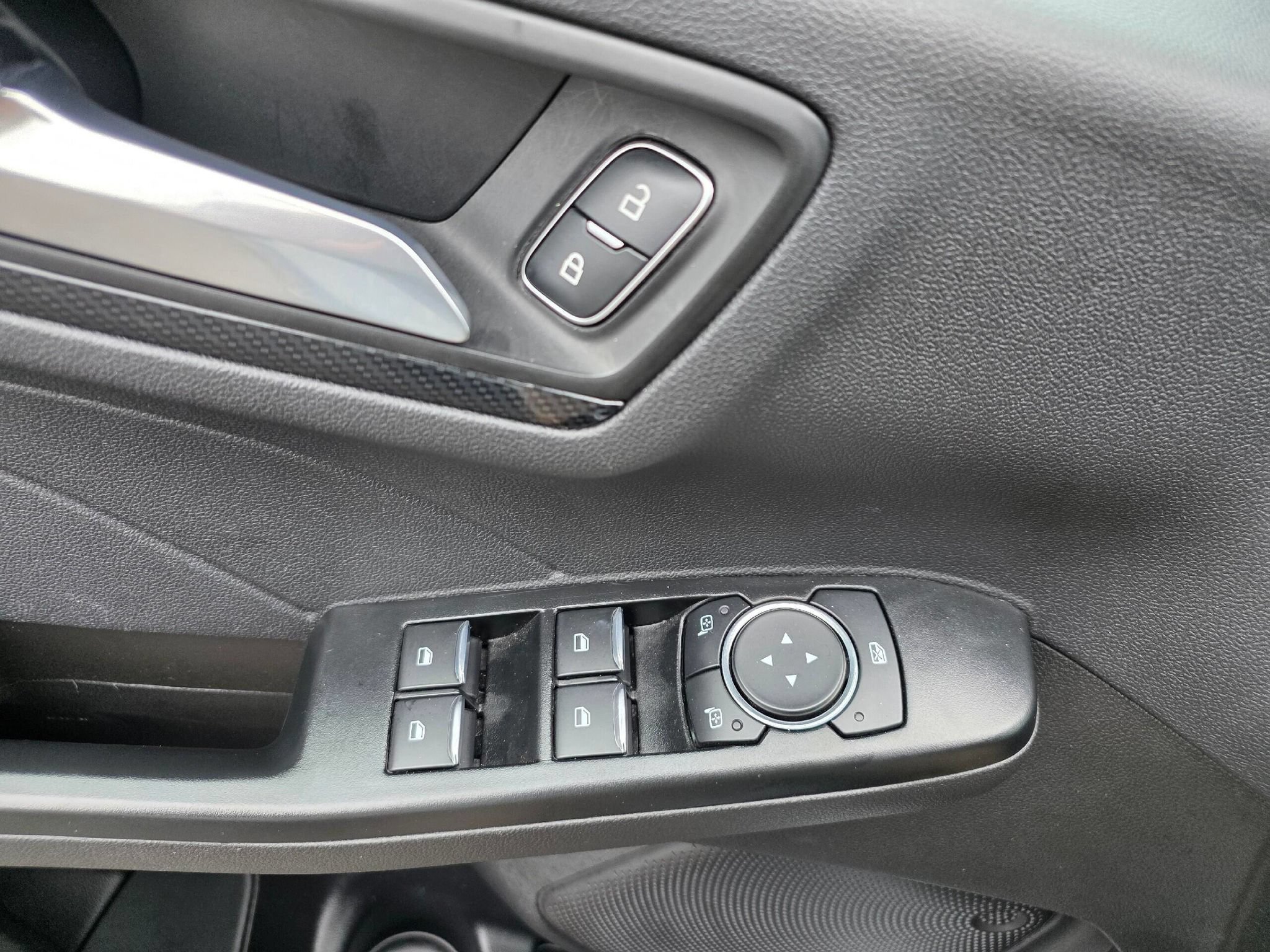 Used 2025 Ford Escape ST-Line AWD/4WD image 28