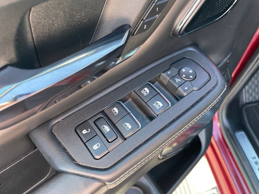 Used 2025 RAM 1500 Limited AWD/4WD image 17