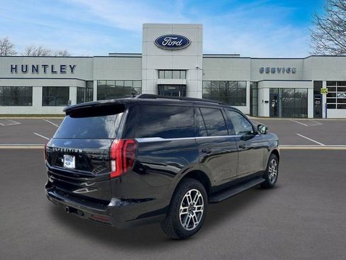 Used 2025 Ford Expedition Active AWD/4WD image 4