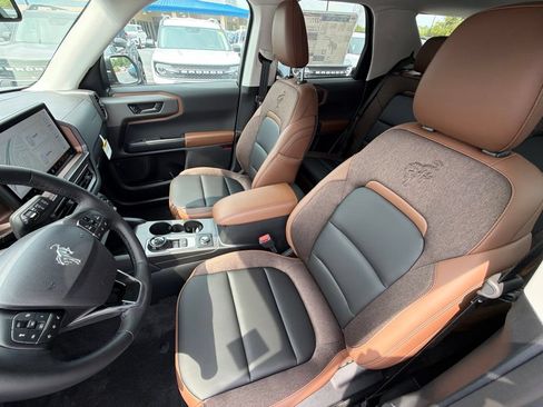 New 2026 Ford Bronco Sport Outer Banks w/ Outer Banks Tech Package+ AWD/4WD image 11