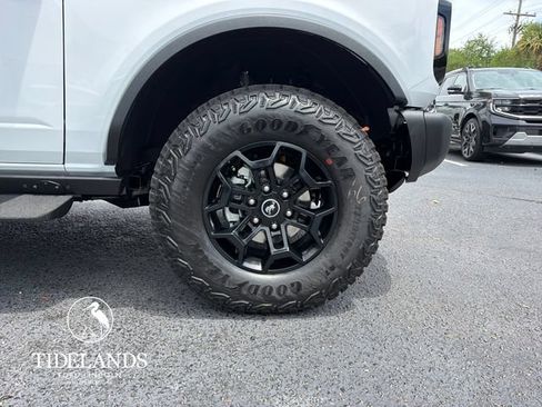 New 2026 Ford Bronco Badlands AWD/4WD image 32