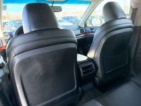 Used 2011 Subaru Outback 3.6R Limited w/ PWR Moonroof Pkg image 19