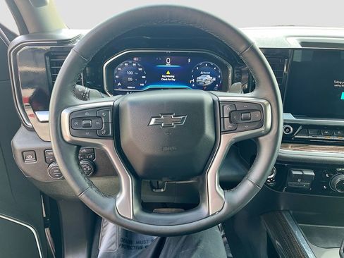 Used 2025 Chevrolet Silverado 1500 RST w/ Dark Appearance Package AWD/4WD image 11