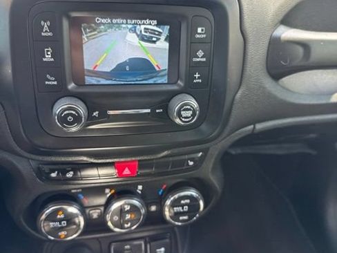 Used 2017 Jeep Renegade Limited AWD/4WD image 31