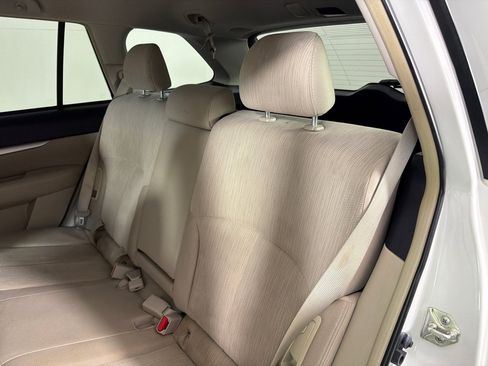 Used 2014 Subaru Outback 2.5i Premium AWD/4WD image 19