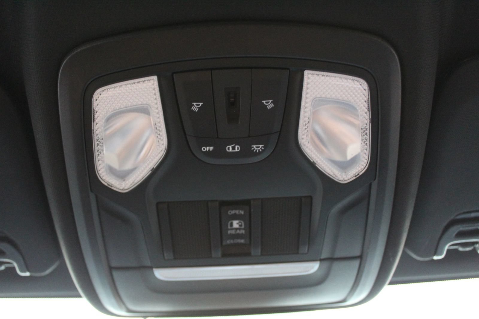 Used 2021 RAM 2500 Tradesman RWD image 23