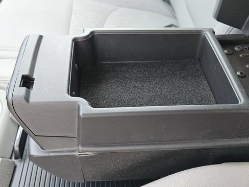 Used 2013 GMC Acadia SLE FWD image 34